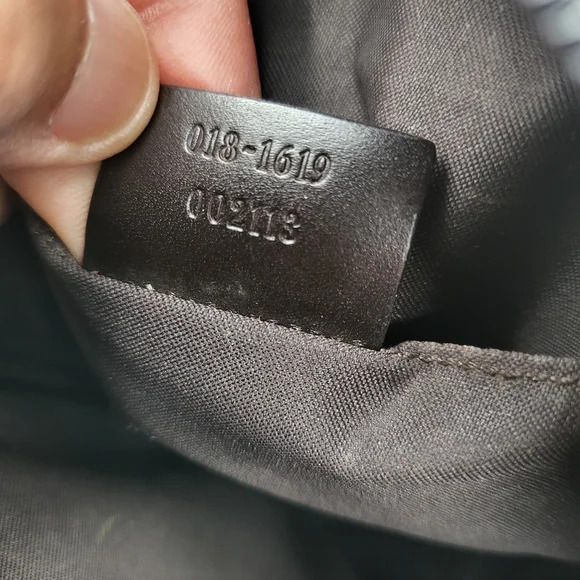 GUCCI GG Supreme Canvas Shoulder Bag..Authentic w/COA.. - Picture 11 of 16